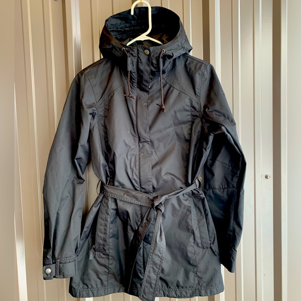 Rain coat with hood.